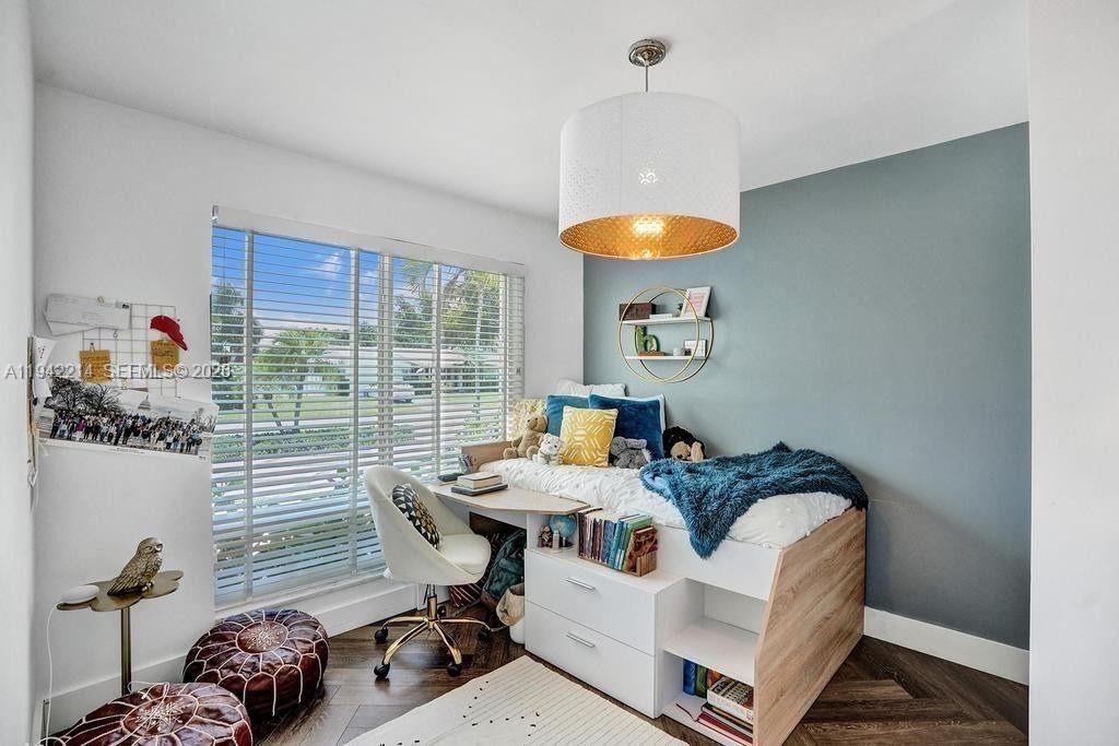 2080 Northeast 65th Street Fort Lauderdale, FL 33308 - Photo 12 of 38