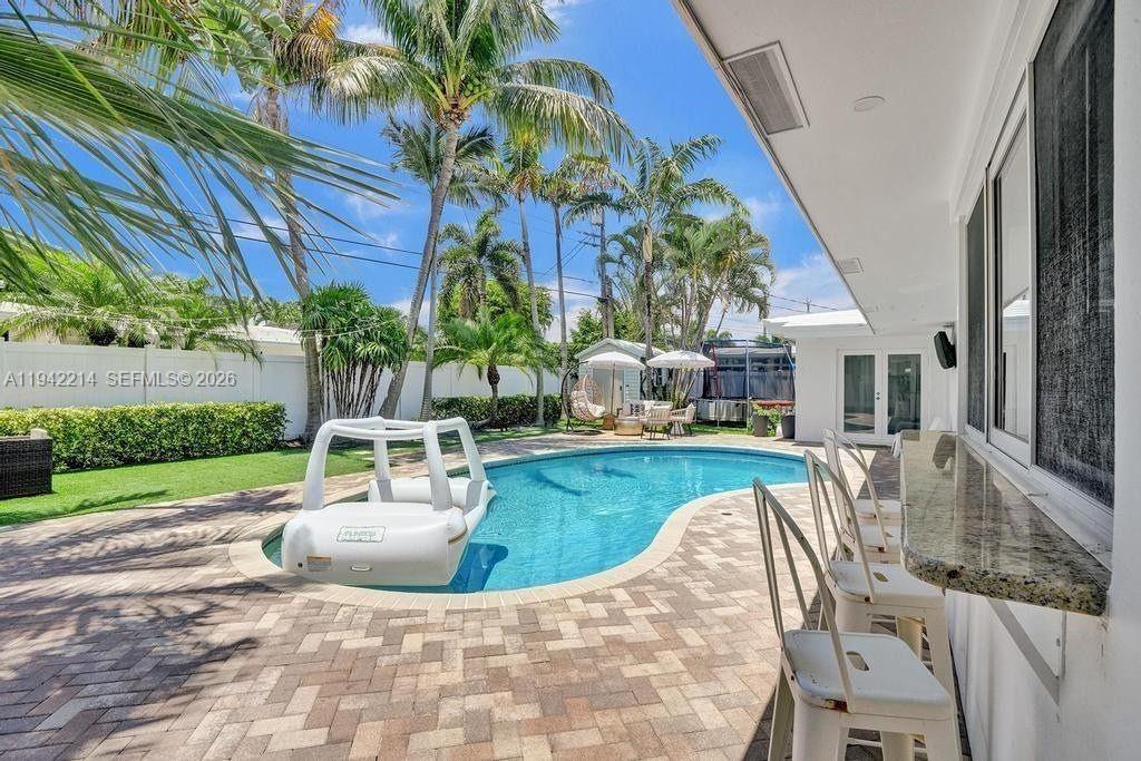 2080 Northeast 65th Street Fort Lauderdale, FL 33308 - Photo 32 of 38