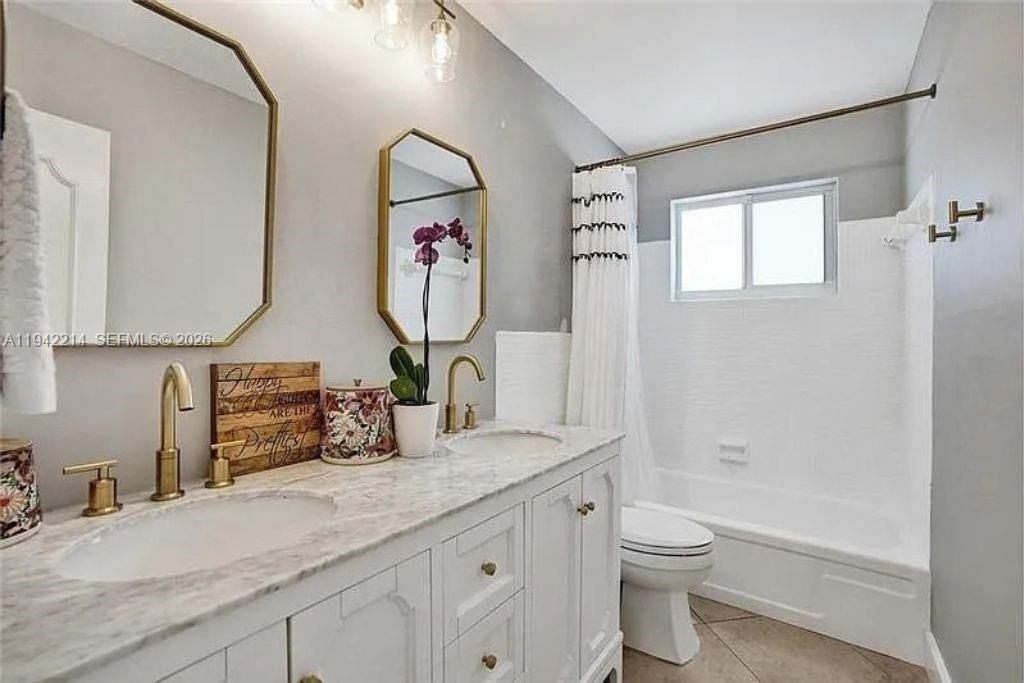 2080 Northeast 65th Street Fort Lauderdale, FL 33308 - Photo 9 of 38