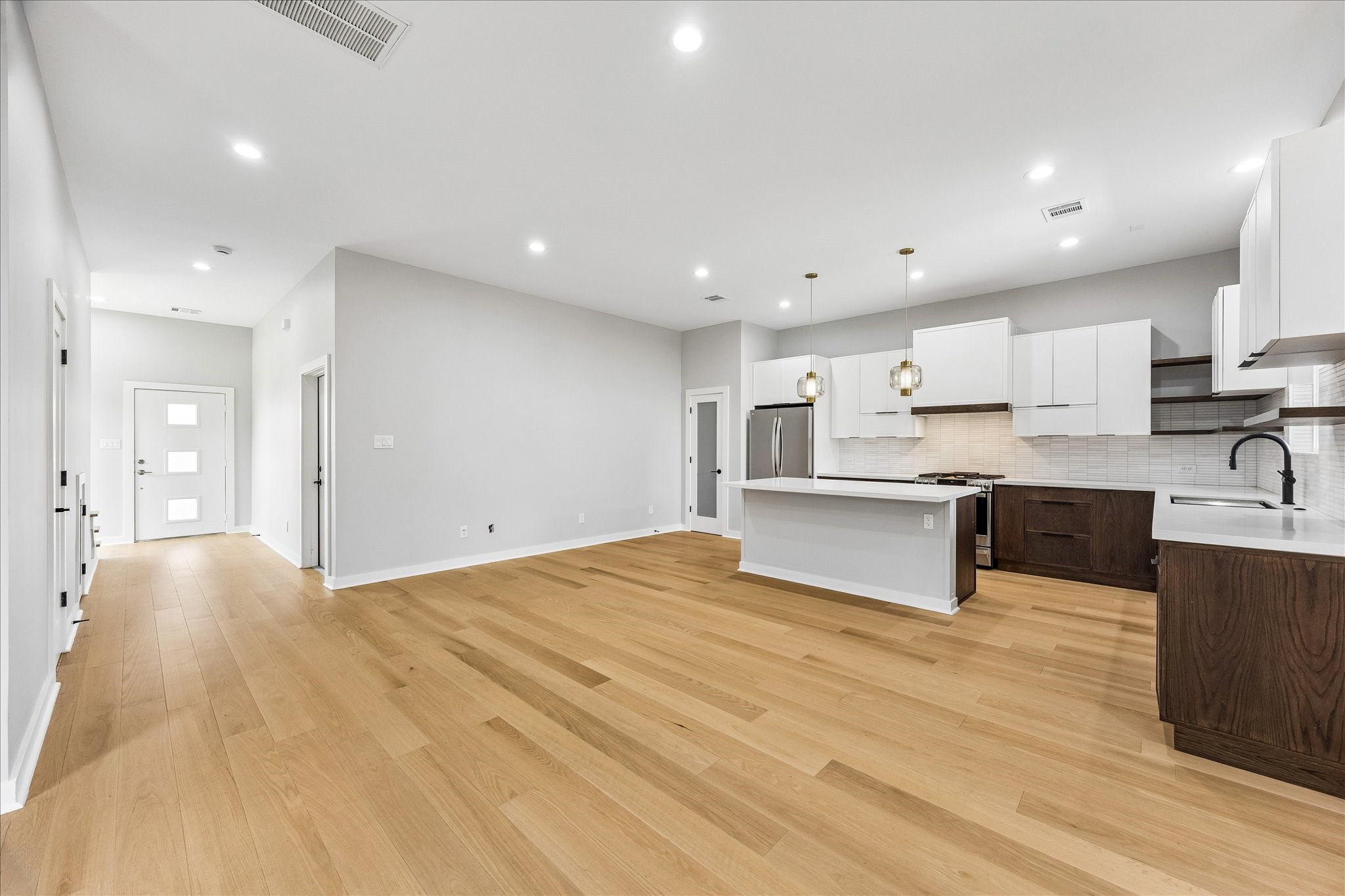 304 Hogan Street Houston, TX 77009 - Photo 13 of 28