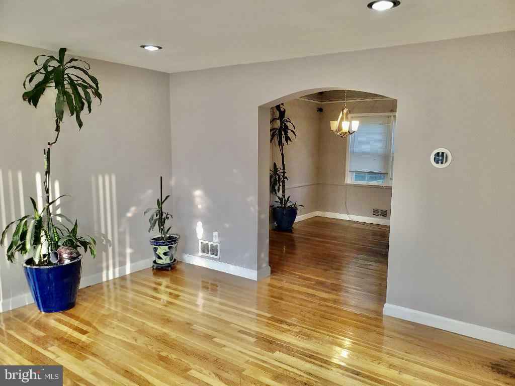 6210 Falkirk Road Baltimore, MD 21239 - Photo 12 of 22 Beautiful angles of a lovely home