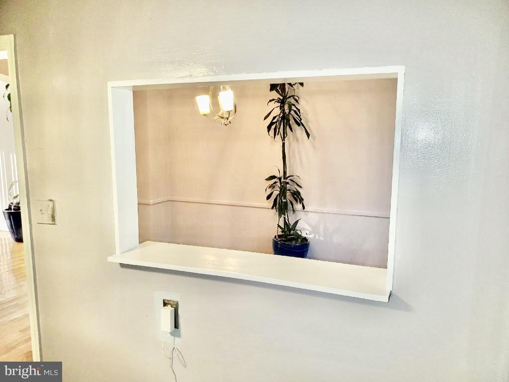 6210 Falkirk Road Baltimore, MD 21239 - Photo 6 of 22 Gorgeous breakfast bar or serving window