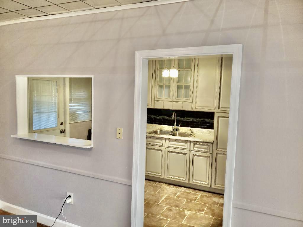 6210 Falkirk Road Baltimore, MD 21239 - Photo 7 of 22 Lovely entrance to kitchen