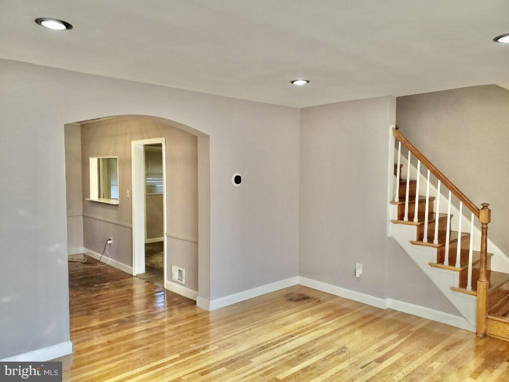6210 Falkirk Road Baltimore, MD 21239 - Photo 8 of 22 Amazing hard wood floors