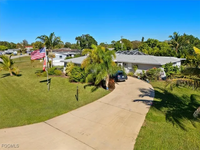$374,900 | 1514 Canal Street, Lehigh Acres, FL 33936
