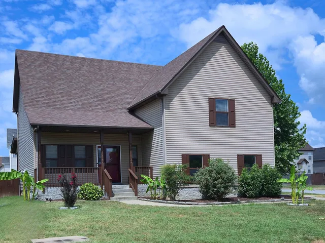 $359,500 | 696 Sly Fox Drive, Clarksville, TN 37040