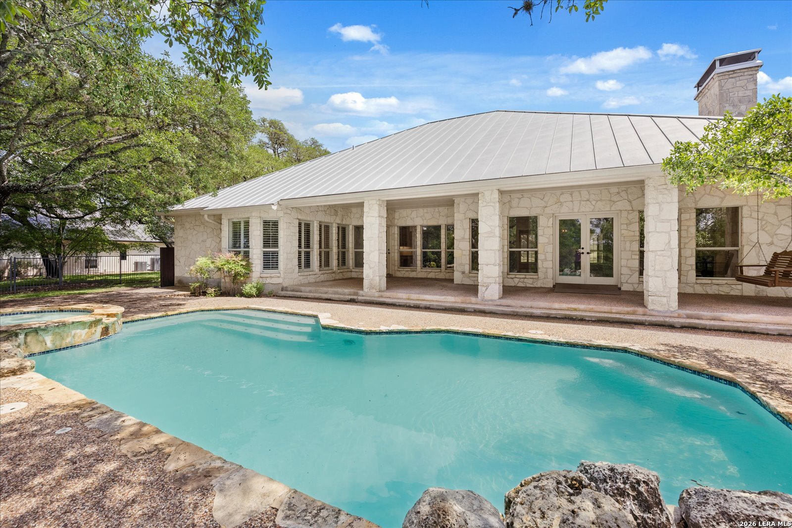7615 Sweetwind Circle Fair Oaks Ranch, TX 78015 - Photo 3 of 45