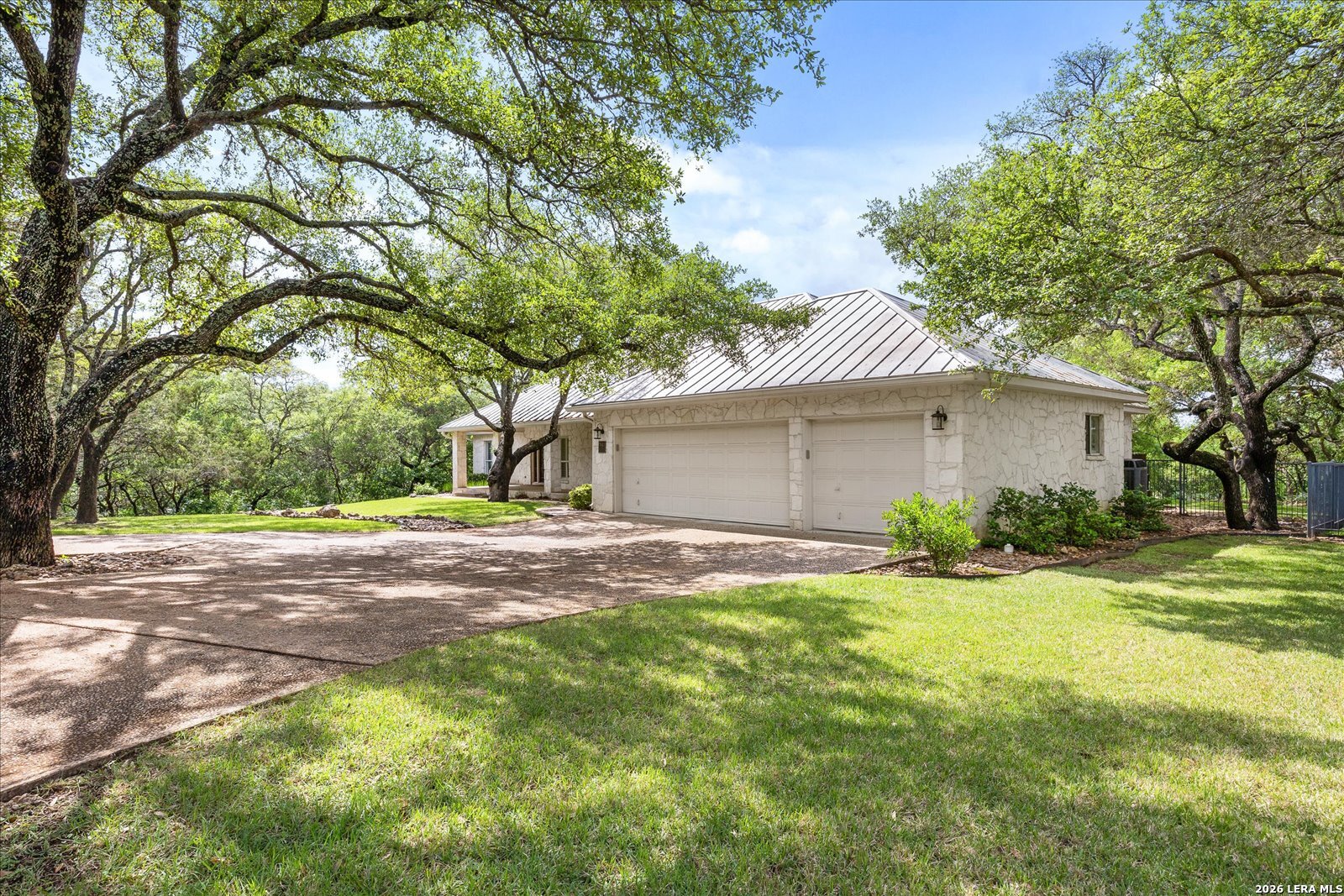 7615 Sweetwind Circle Fair Oaks Ranch, TX 78015 - Photo 43 of 45