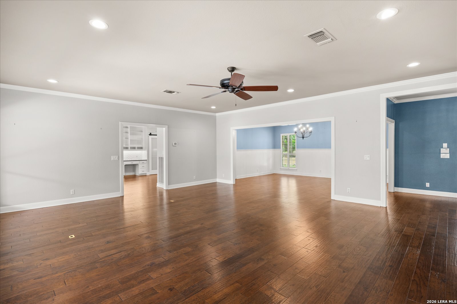 7615 Sweetwind Circle Fair Oaks Ranch, TX 78015 - Photo 10 of 45