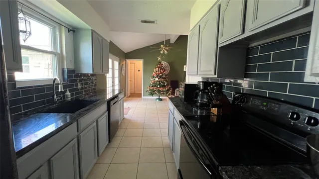 $225,000 | 1808 Dolphin Drive, Seabrook, TX 77586