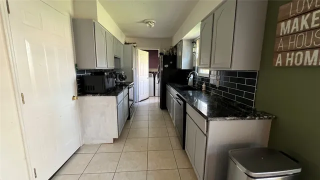 $225,000 | 1808 Dolphin Drive, Seabrook, TX 77586