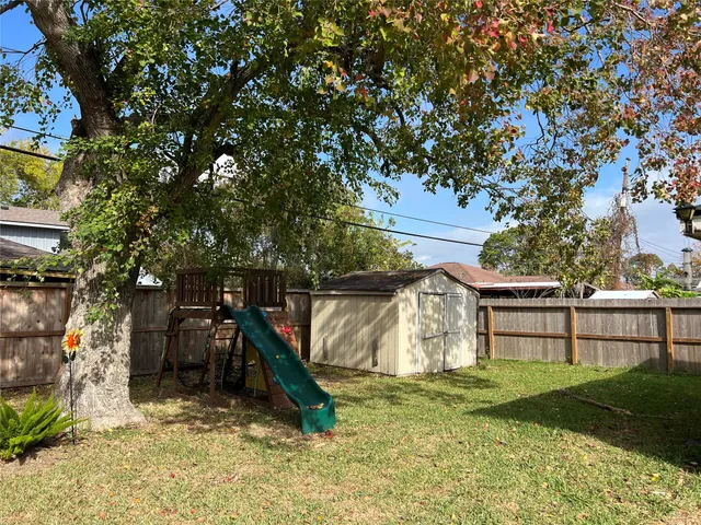 $225,000 | 1808 Dolphin Drive, Seabrook, TX 77586