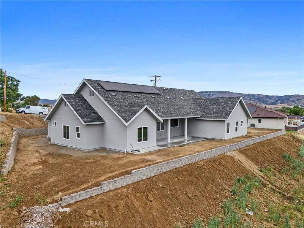21116 Stage Drive Tehachapi, CA 93561 - Photo 4 of 46 front view of house