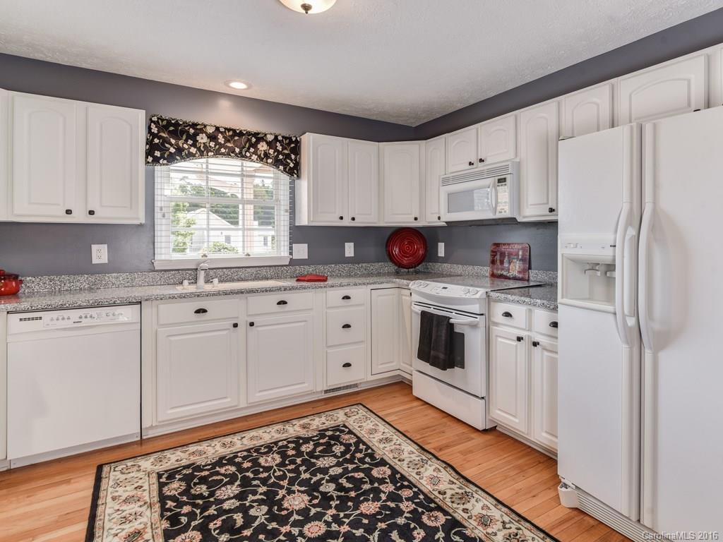 641 High Quarry Road, Unit 641 Hendersonville, NC 28791 - Photo 5 of 24 Gallery Image 5