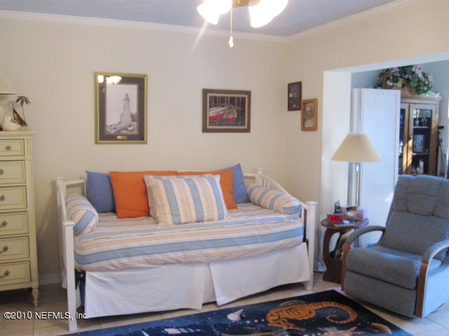 2003 Seminole Road Atlantic Beach, FL 32233 - Photo 12 of 17 Sitting Room
