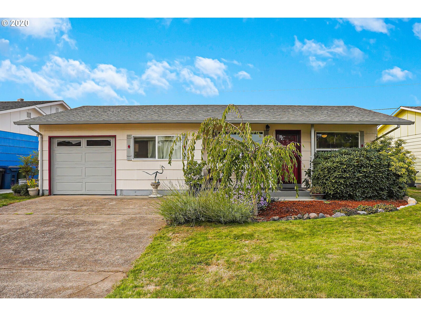 1127 Stanfield Road Woodburn, OR 97071 - Photo 1 of 32 Gallery Image 1