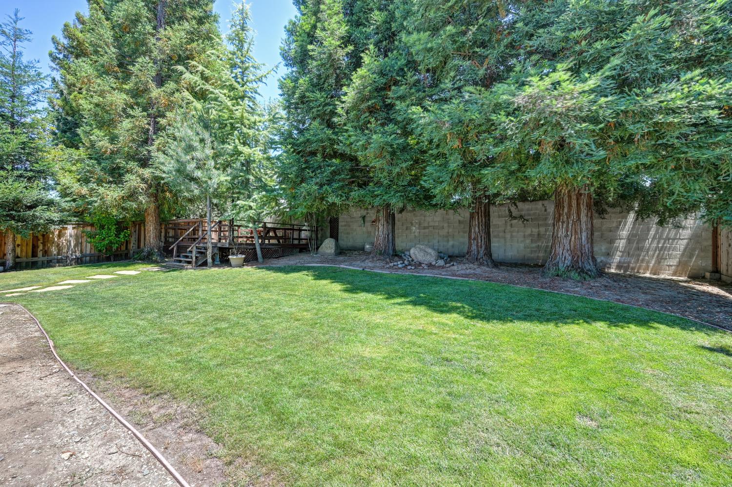 3287 Kathy Way Loomis, CA 95650 - Photo 35 of 38
