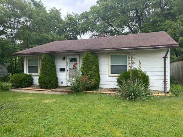 $164,999 | 347 Tiverton Lane, Steger, IL 60475
