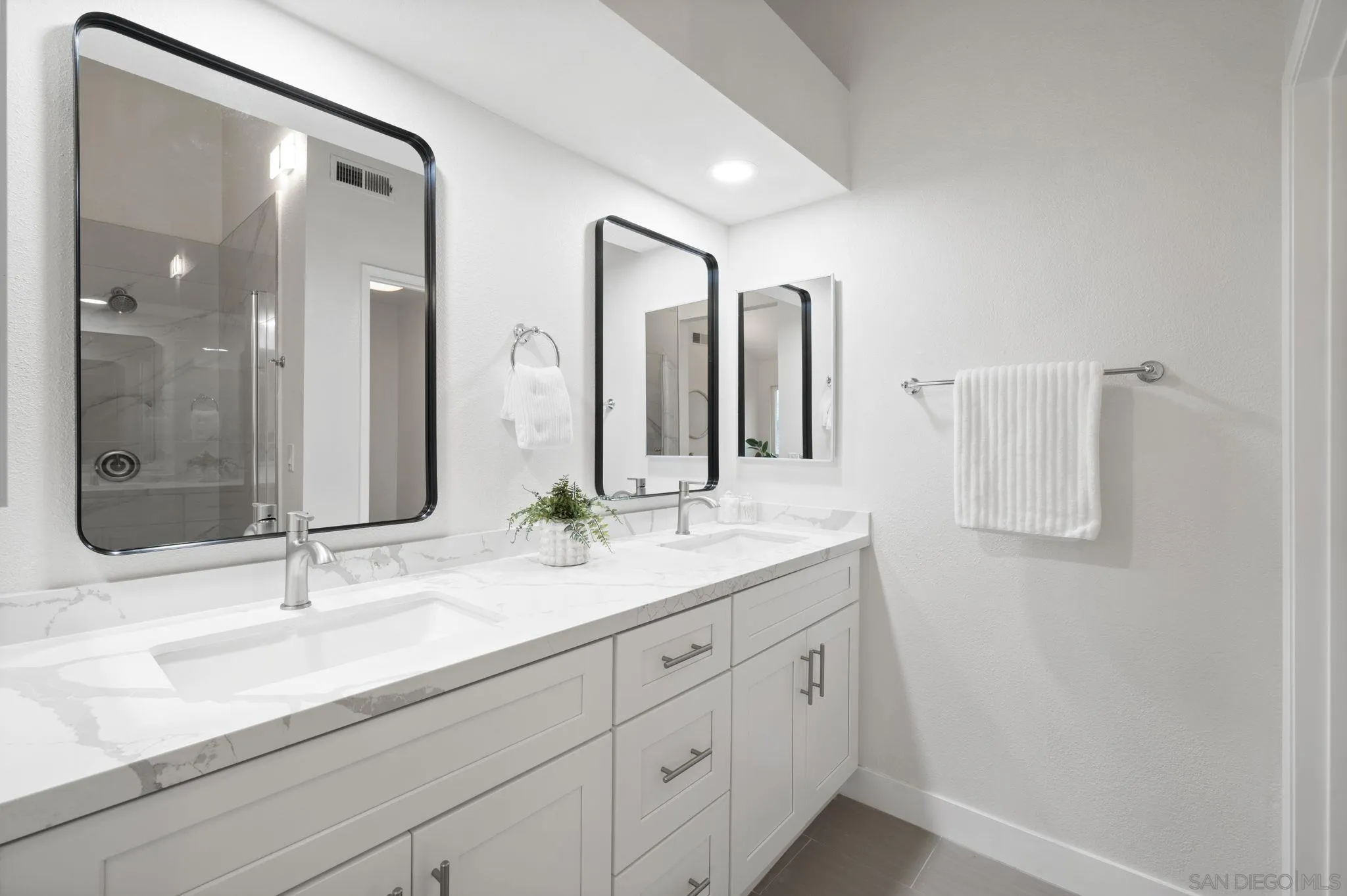 4468 White Pine Way Oceanside, CA 92057 - Photo 22 of 41