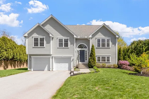 $650,000 | 32 Steele Street, Holden, MA 01520
