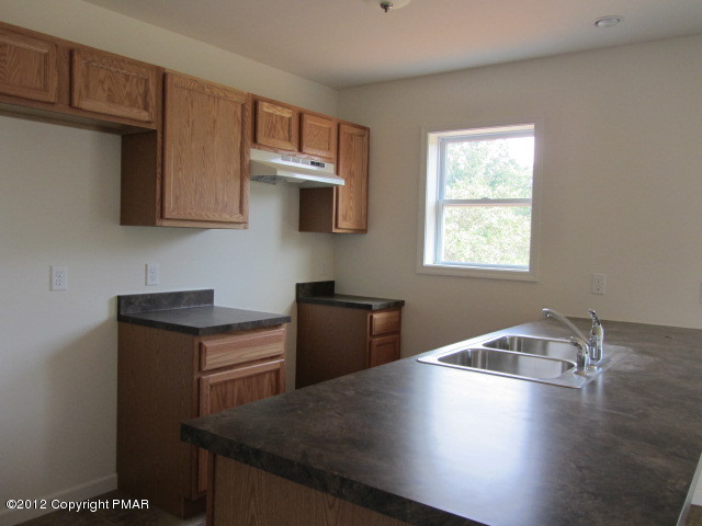 60 Robertson Road Jim Thorpe, PA 18229 - Photo 3 of 18 Kitchen MAIN