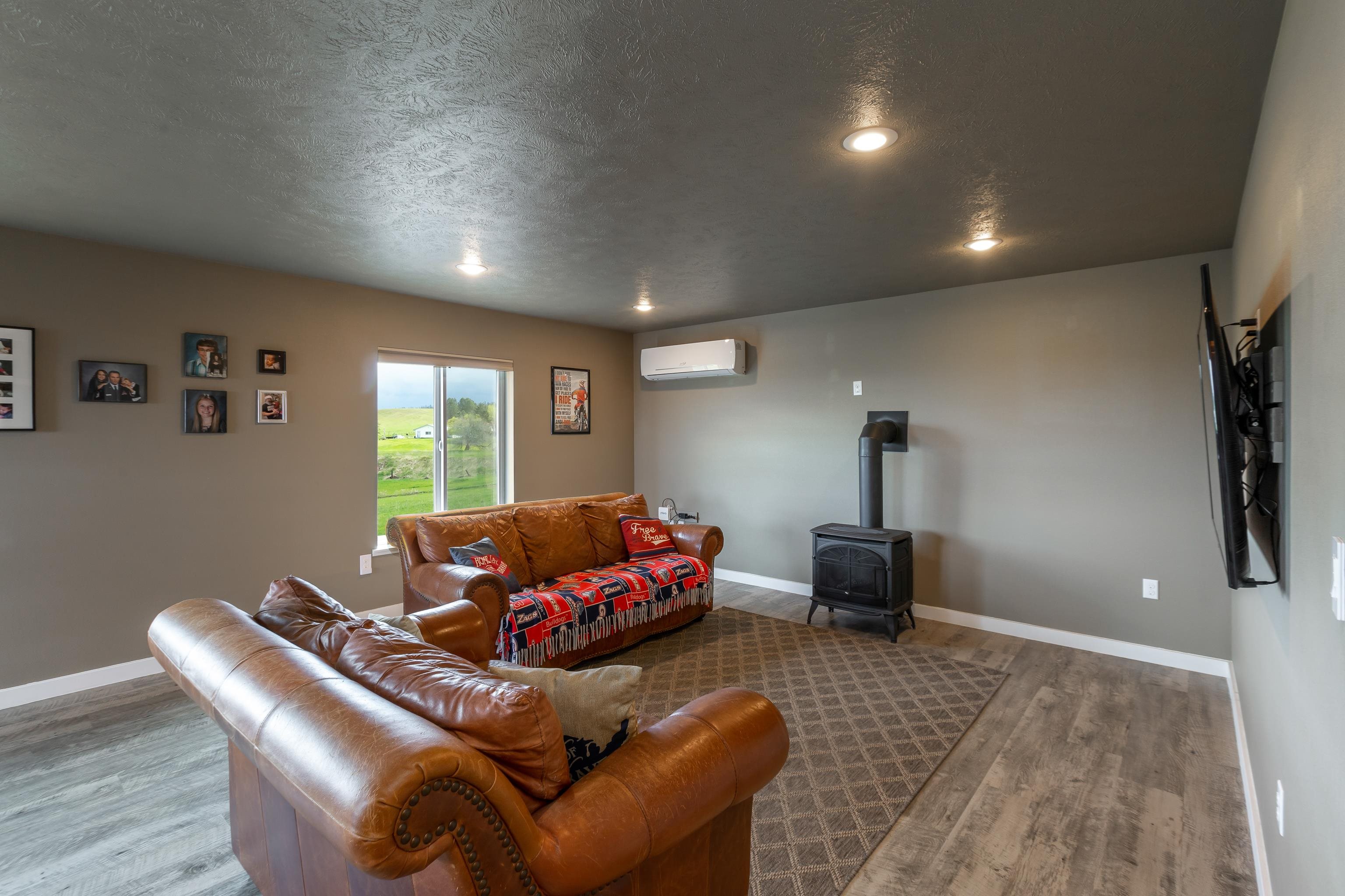 8808 South Hayford Road Cheney, WA 99004 - Photo 11 of 38