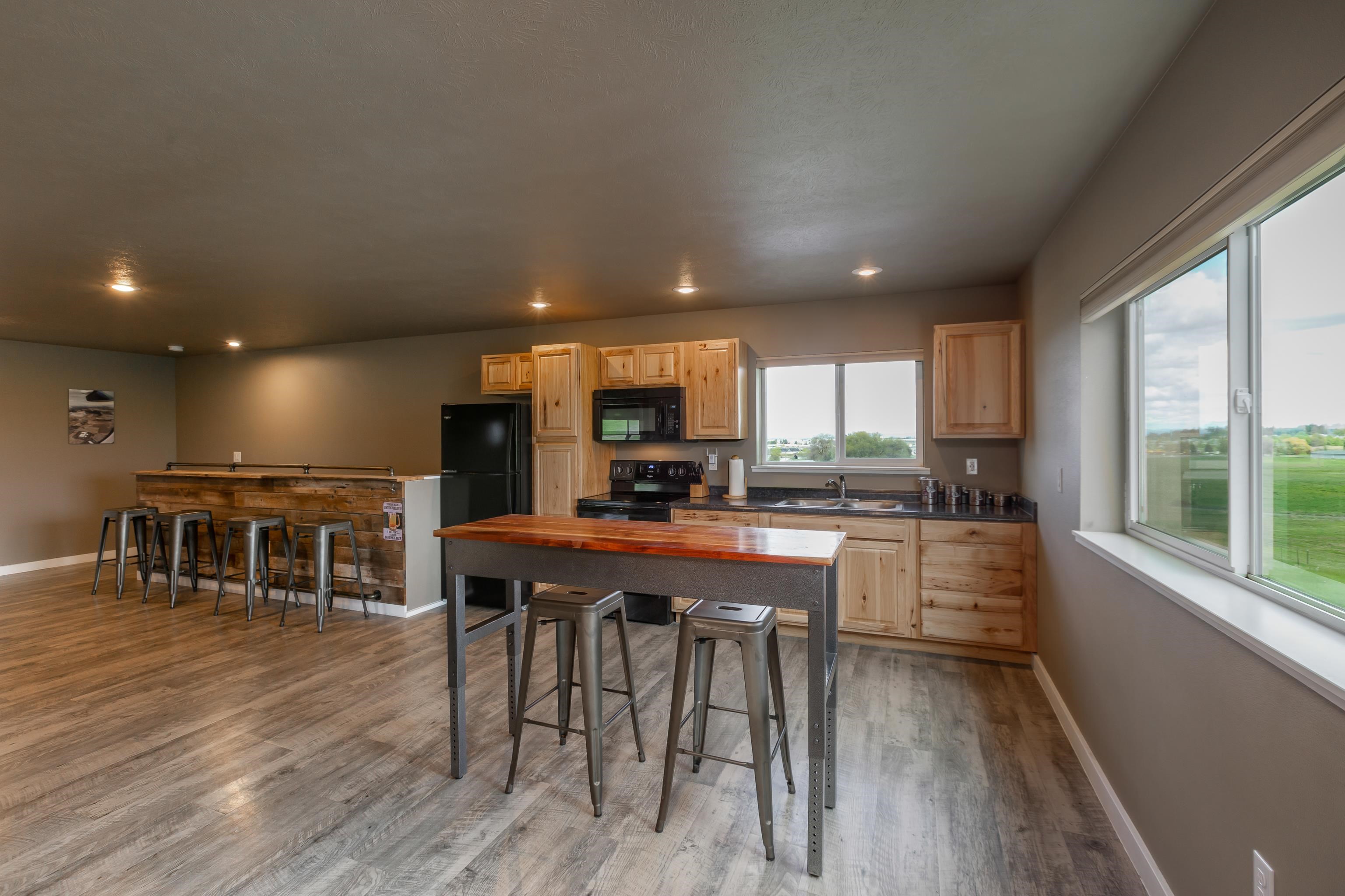 8808 South Hayford Road Cheney, WA 99004 - Photo 13 of 38