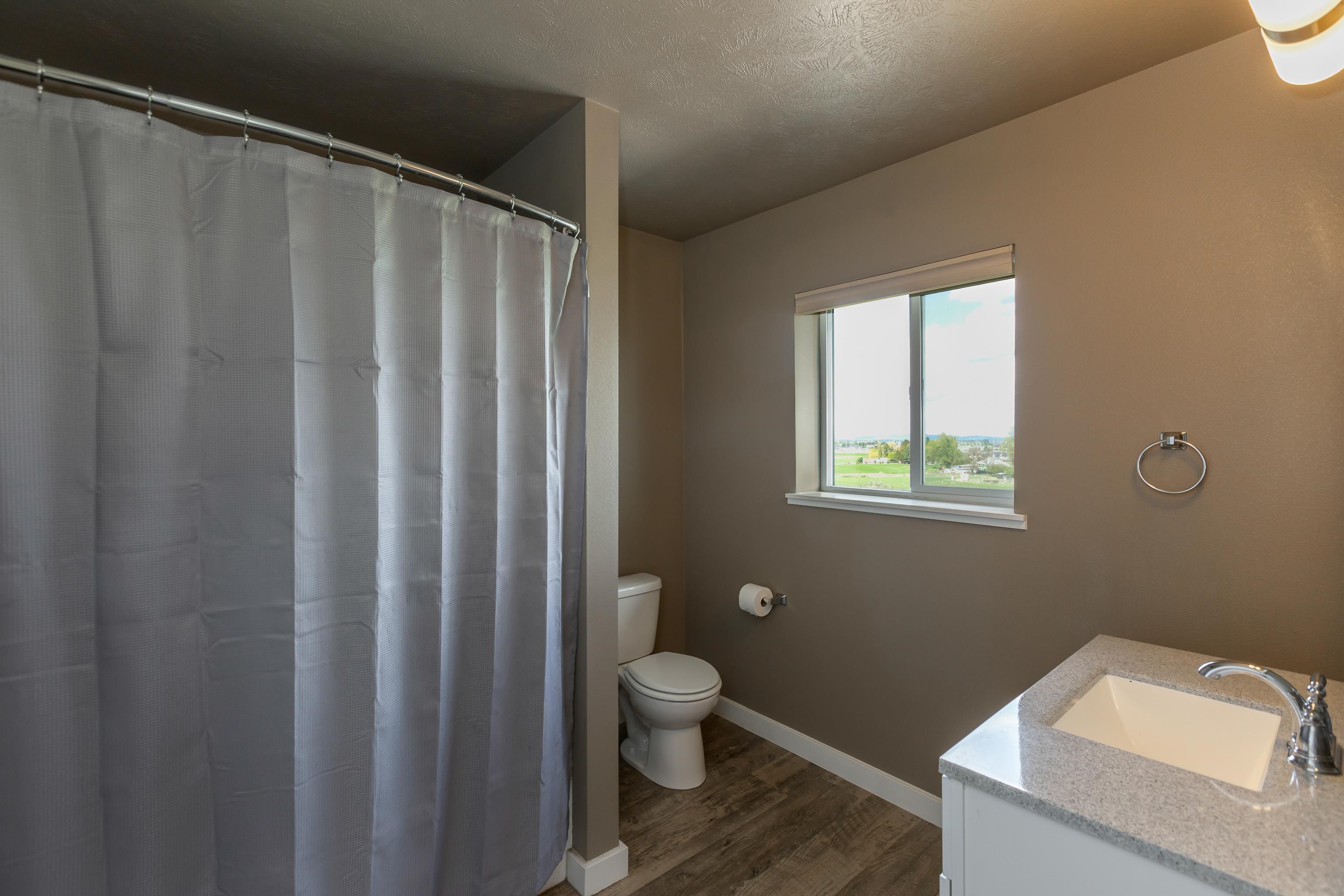 8808 South Hayford Road Cheney, WA 99004 - Photo 19 of 38