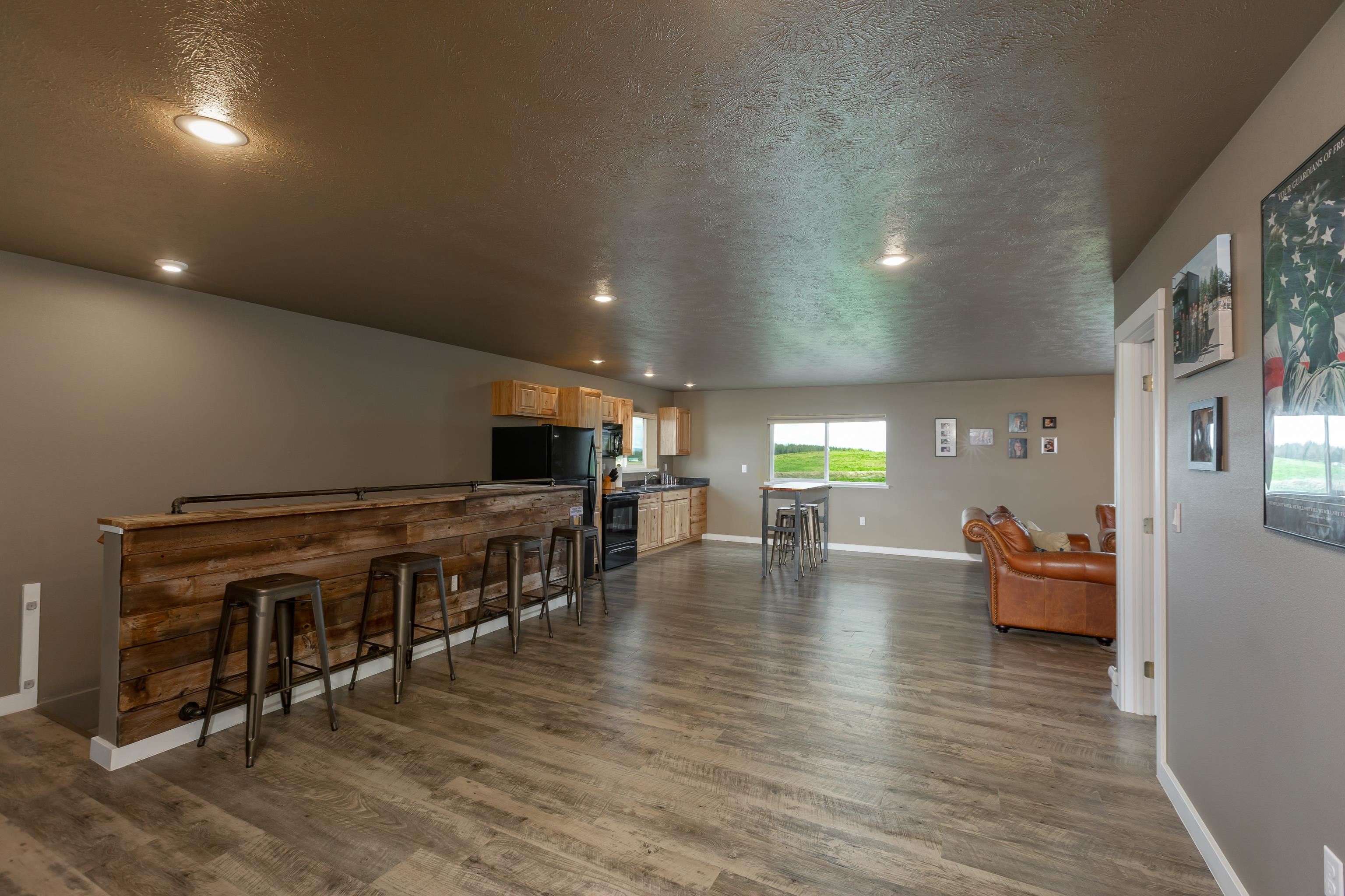 8808 South Hayford Road Cheney, WA 99004 - Photo 10 of 38