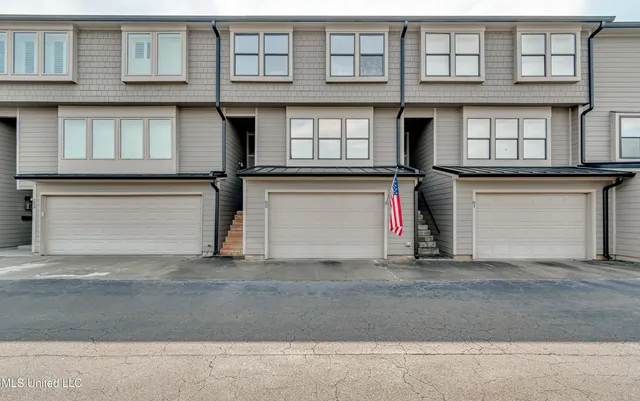 $395,000 | 62 Breakers Lane, Ridgeland, MS 39157