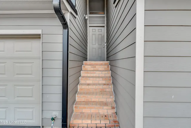 $395,000 | 62 Breakers Lane, Ridgeland, MS 39157