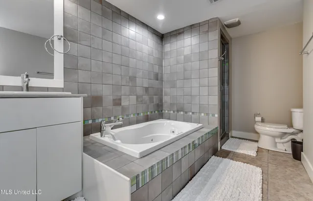 $395,000 | 62 Breakers Lane, Ridgeland, MS 39157