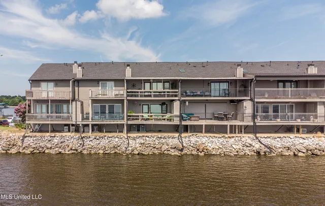 $395,000 | 62 Breakers Lane, Ridgeland, MS 39157