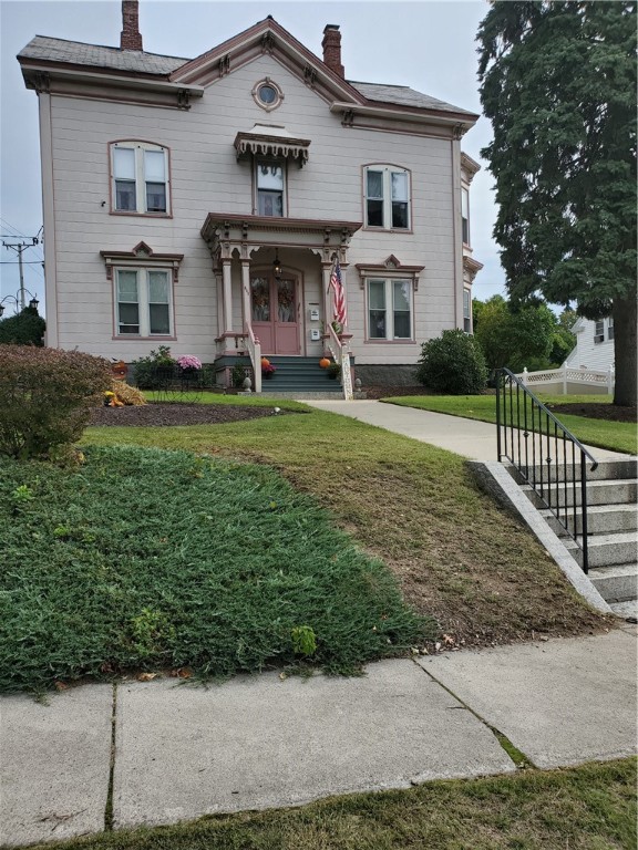 563 Prospect Street Woonsocket, RI 02895 - Photo 2 of 40 Gallery Image 2