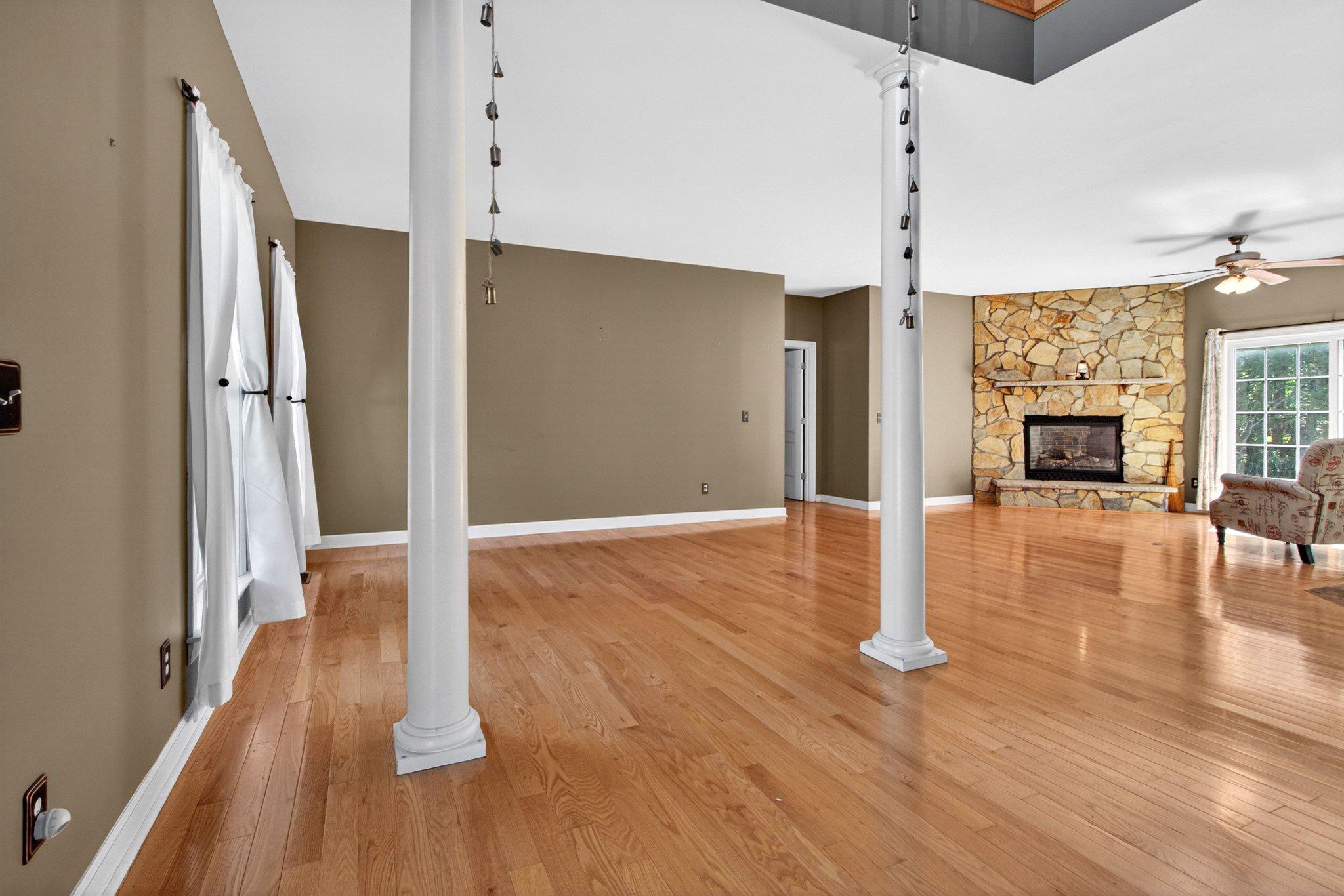 10878 Memory Road Harrington, DE 19952 - Photo 13 of 94 Spacious living area with natural light.