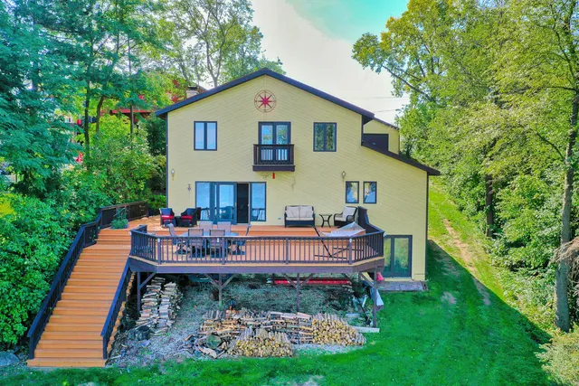 $725,000 | 520 Bald Knob Road, Johnsburg, IL 60051