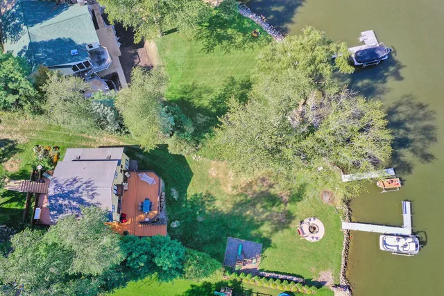 $725,000 | 520 Bald Knob Road, Johnsburg, IL 60051