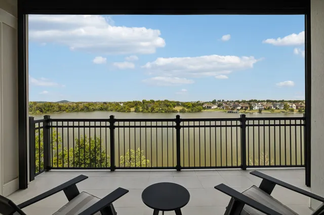 $2,250,000 | 1024 Club View Drive, Unit C302, Gallatin, TN 37066