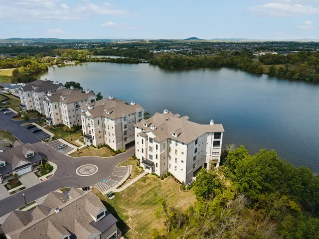 $2,250,000 | 1024 Club View Drive, Unit C302, Gallatin, TN 37066