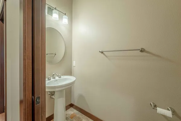 $2,000,000 | 7598 Driftless Rdg Way, Verona, WI 53593