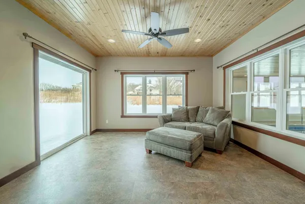 $2,000,000 | 7598 Driftless Rdg Way, Verona, WI 53593