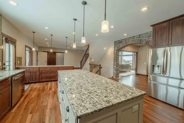 $2,000,000 | 7598 Driftless Rdg Way, Verona, WI 53593