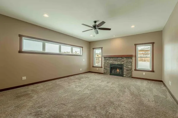 $2,000,000 | 7598 Driftless Rdg Way, Verona, WI 53593