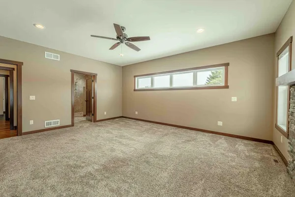 $2,000,000 | 7598 Driftless Rdg Way, Verona, WI 53593