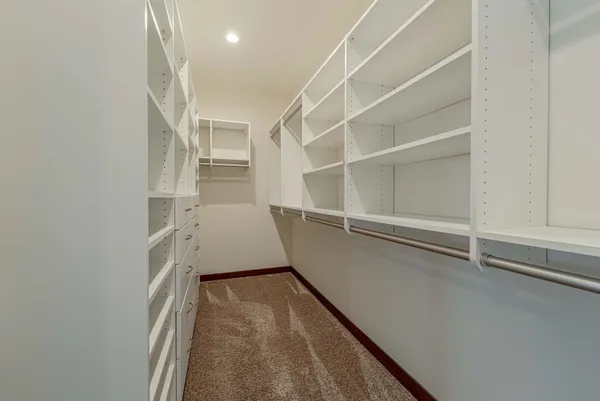 $2,000,000 | 7598 Driftless Rdg Way, Verona, WI 53593