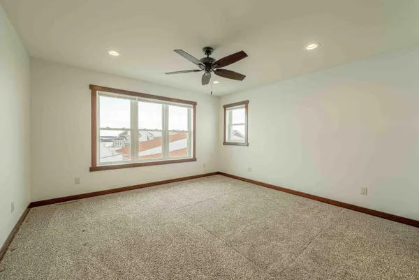 $2,000,000 | 7598 Driftless Rdg Way, Verona, WI 53593