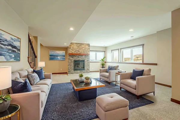 $2,000,000 | 7598 Driftless Rdg Way, Verona, WI 53593