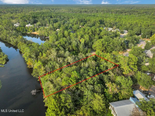 $59,500 | Bayou Drive, Diamondhead, MS 39525