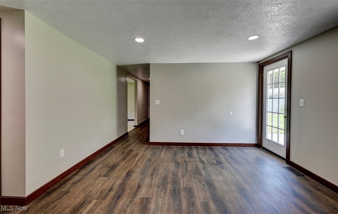 6751 Short Drive Road Northeast Dover, OH 44622 - Photo 8 of 15 Gallery Image 8