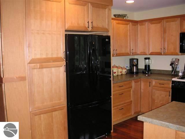 9657 Crescent Shores Road Traverse City, MI 49685 - Photo 3 of 8 1734081-2.JPG